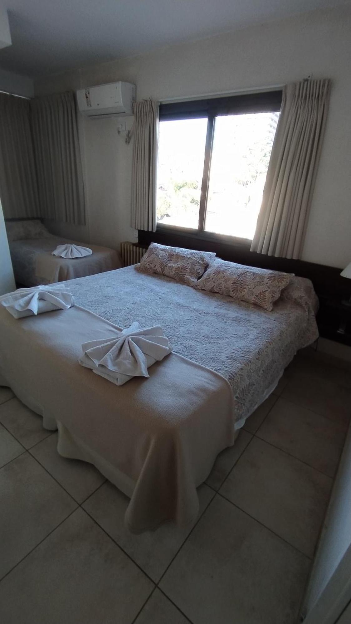Hotel Hurlingham Villa Carlos Paz Chambre photo